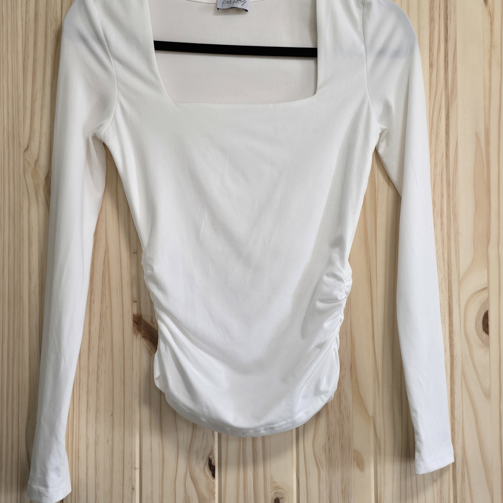Chic White Long Sleeve Blouse